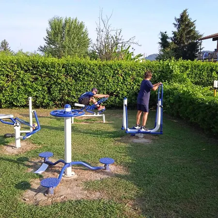 Luxe Mobilehome With Dishwasher And Airconditioning Included Fits 4 Adults And 1 Child, Ameglia, Ligurie, Cinqueterre, North Italy, Beach, Pool, Glamping 캠프장 *