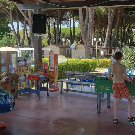 Luxe Mobilehome With Dishwasher And Airconditioning Included Fits 4 Adults And 1 Child, Ameglia, Ligurie, Cinqueterre, North Italy, Beach, Pool, Glamping * Ameglia