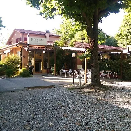 Luxe Mobilehome With Dishwasher And Airconditioning Included Fits 4 Adults And 1 Child, Ameglia, Ligurie, Cinqueterre, North Italy, Beach, Pool, Glamping Ameglia