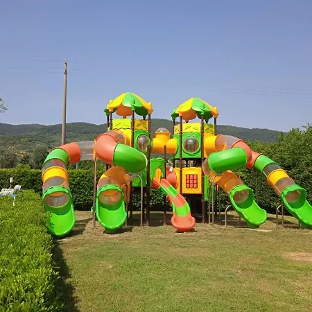 Luxe Mobilehome With Dishwasher And Airconditioning Included Fits 4 Adults And 1 Child, Ameglia, Ligurie, Cinqueterre, North Italy, Beach, Pool, Glamping Kemping